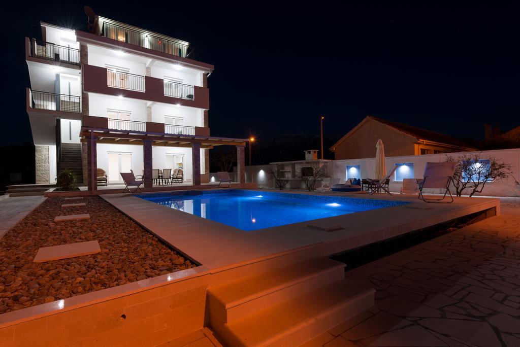 Villa Sandy Apartments Tivat Exterior photo