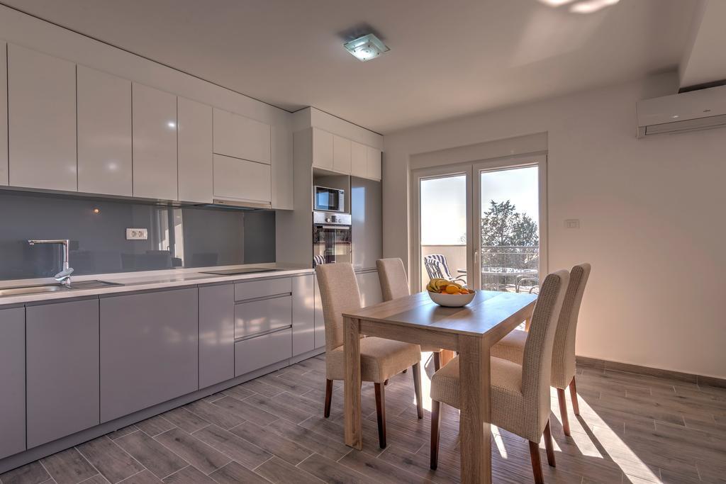 Villa Sandy Apartments Tivat Exterior photo